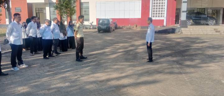 Bangun Budaya Akademik: Apel Pagi Tekankan Pentingnya Catatan dan Buku dalam Proses Belajar